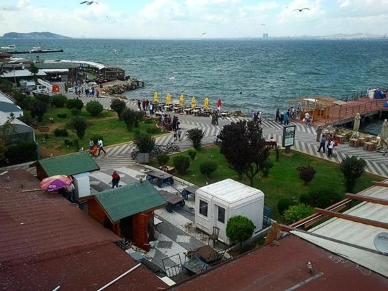 My Way Terrace Hotel Адалар Екстериор снимка